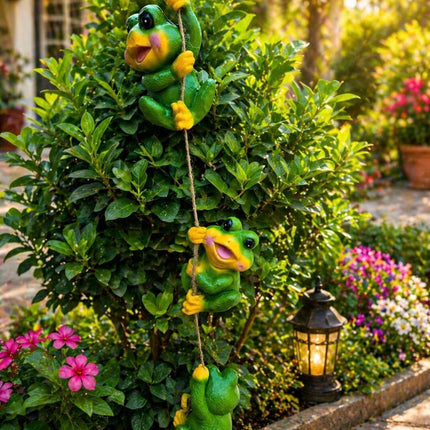 Cute Frog Climbing Garden Decor | Hanging Frog Rope Statue for Outdoor & Balcony Decoration - Pctkart