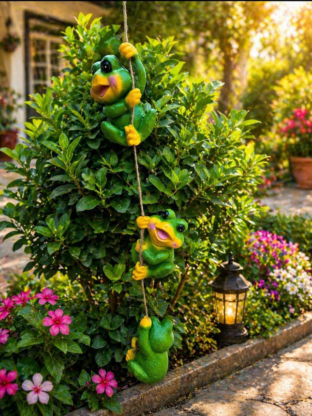 Cute Frog Climbing Garden Decor | Hanging Frog Rope Statue for Outdoor & Balcony Decoration - Pctkart