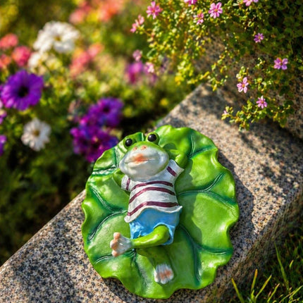 Cute Frog on Leaf Garden Decor | Relaxing Frog Statue for Outdoor, Balcony & Plant Decoration - Pctkart